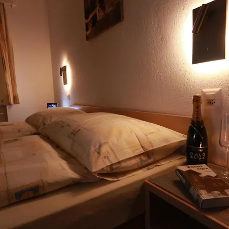 Azur Appartement-fewo 6-bettwohnung Nr- 7 By Interhome Saas-Fee